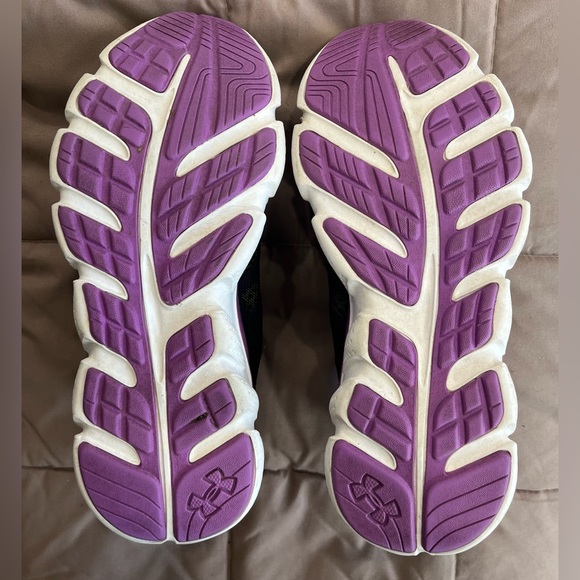 Under Armour Low Top Shoes - Purple & Black - Size 7 Youth - Picture 9 of 11